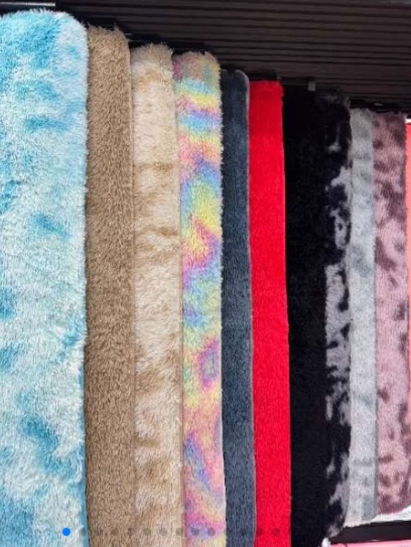 Comprar Alfombra Tapete Peluche Peludo en Electroshopy - Ángulo 2